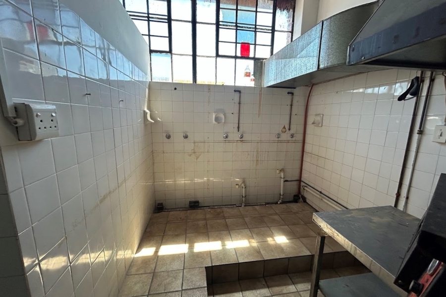 To Let commercial Property for Rent in Sherwood Eastern Cape